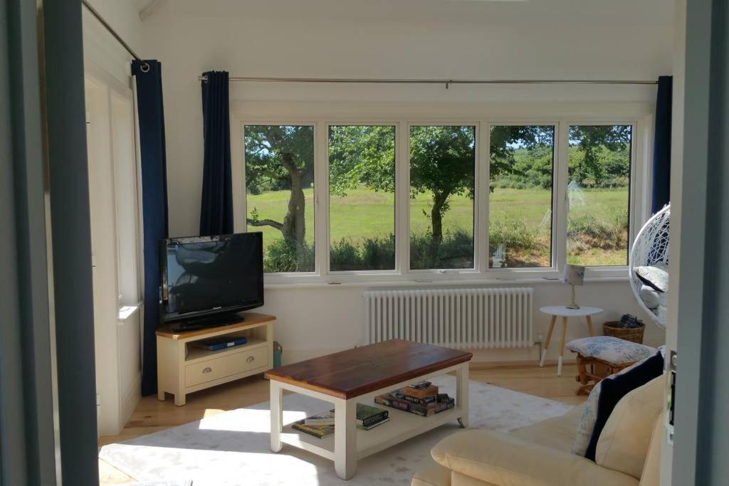 Saint Tudy Horsna Parc Retreat Bed & Breakfast エクステリア 写真