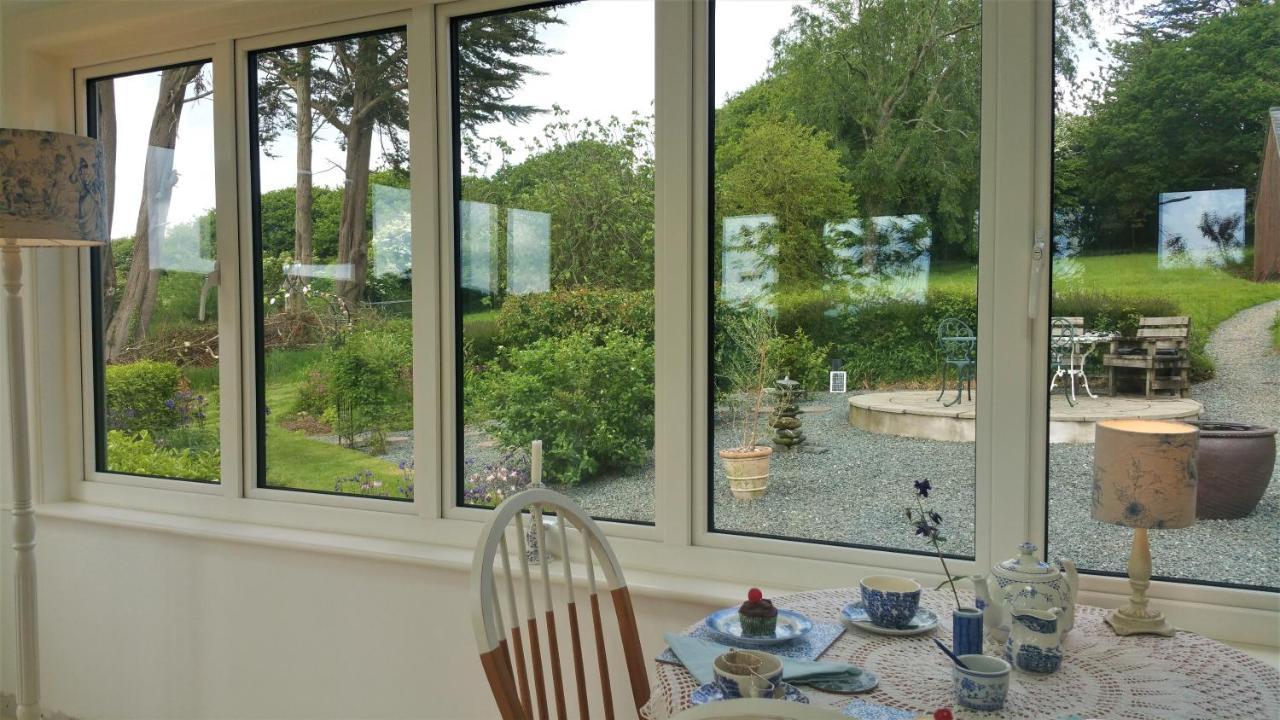 Saint Tudy Horsna Parc Retreat Bed & Breakfast エクステリア 写真