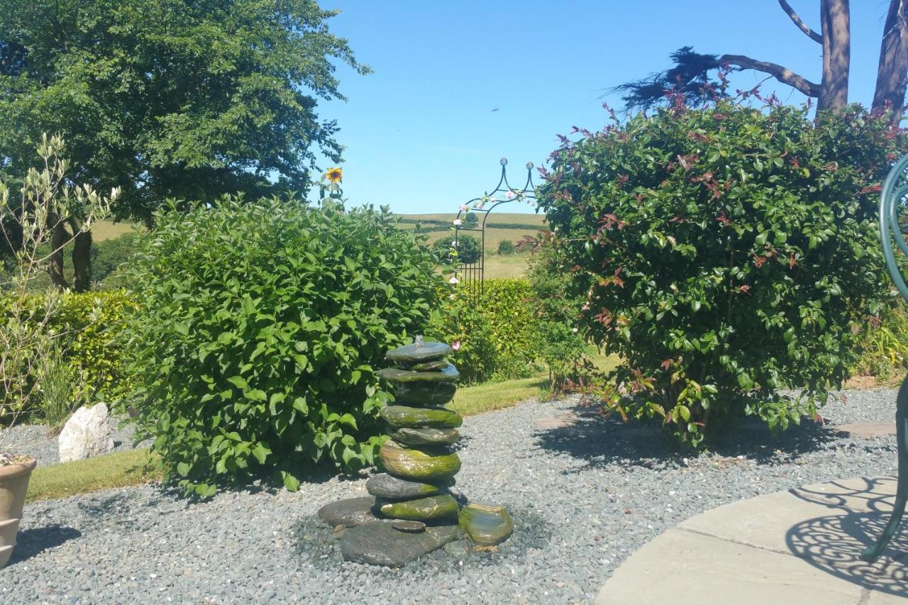 Saint Tudy Horsna Parc Retreat Bed & Breakfast エクステリア 写真