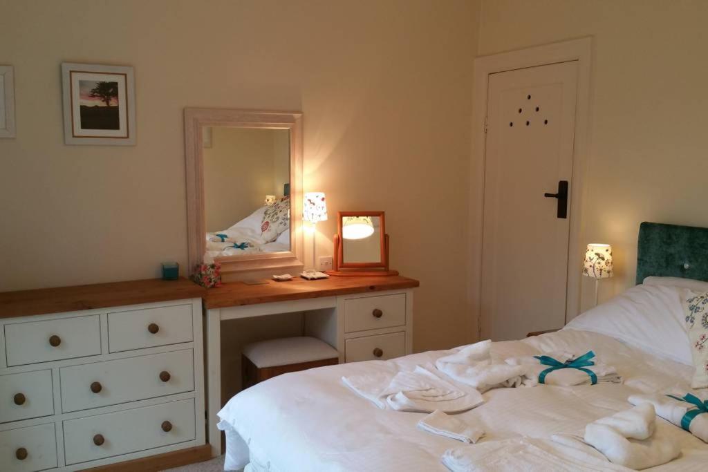 Saint Tudy Horsna Parc Retreat Bed & Breakfast エクステリア 写真