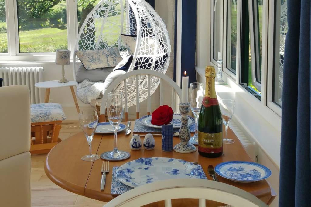 Saint Tudy Horsna Parc Retreat Bed & Breakfast エクステリア 写真